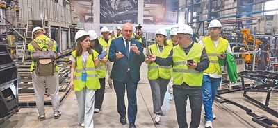 南平市委书记“为地区绿色交通发展作出贡献”（中国—中亚媒体高质量共建“一带一路”联合采访）