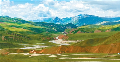 黄显龙 一日看四季 十里不同天(探访)